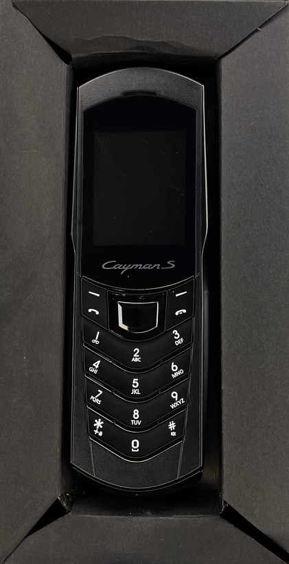 گوشی موبایل ورتو مدل V8 Porsche Design حافظه 4 گیگابایت